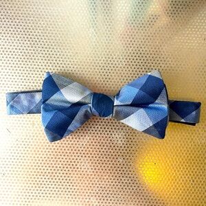Silk bowtie 🤵‍♂️